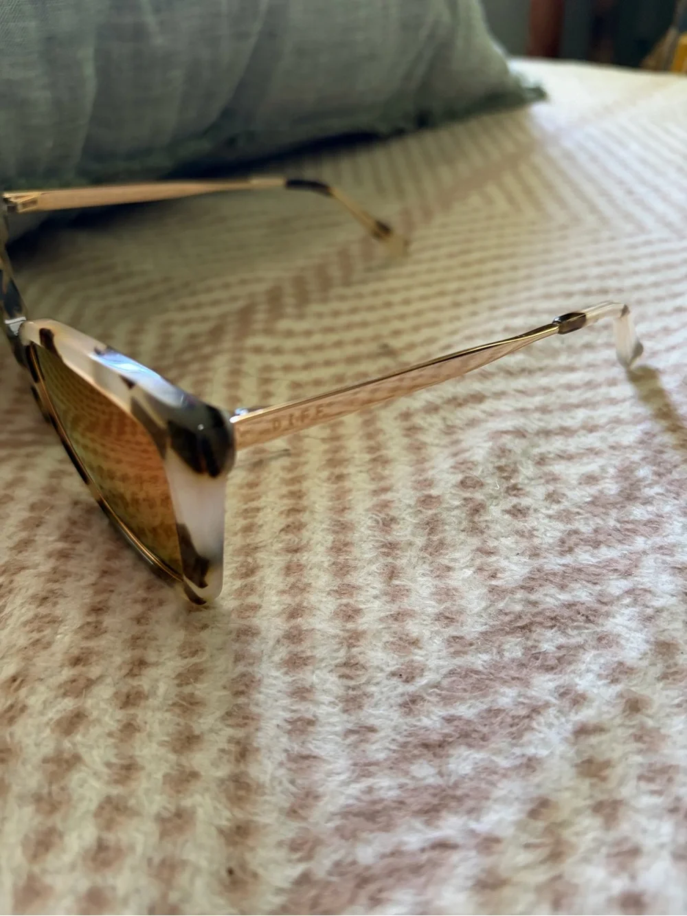 DIFF Becky II Tortoise Polarized CatEye Sunglasses